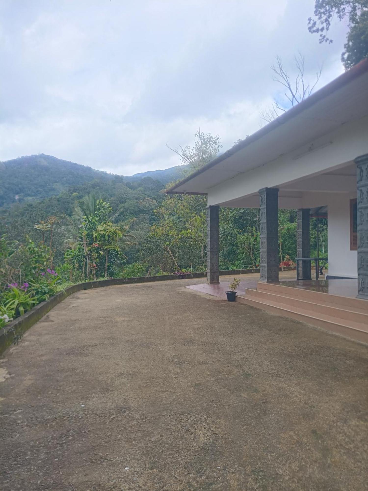 Anivilla Holiday Home Kunjithanny Anachal 外观 照片