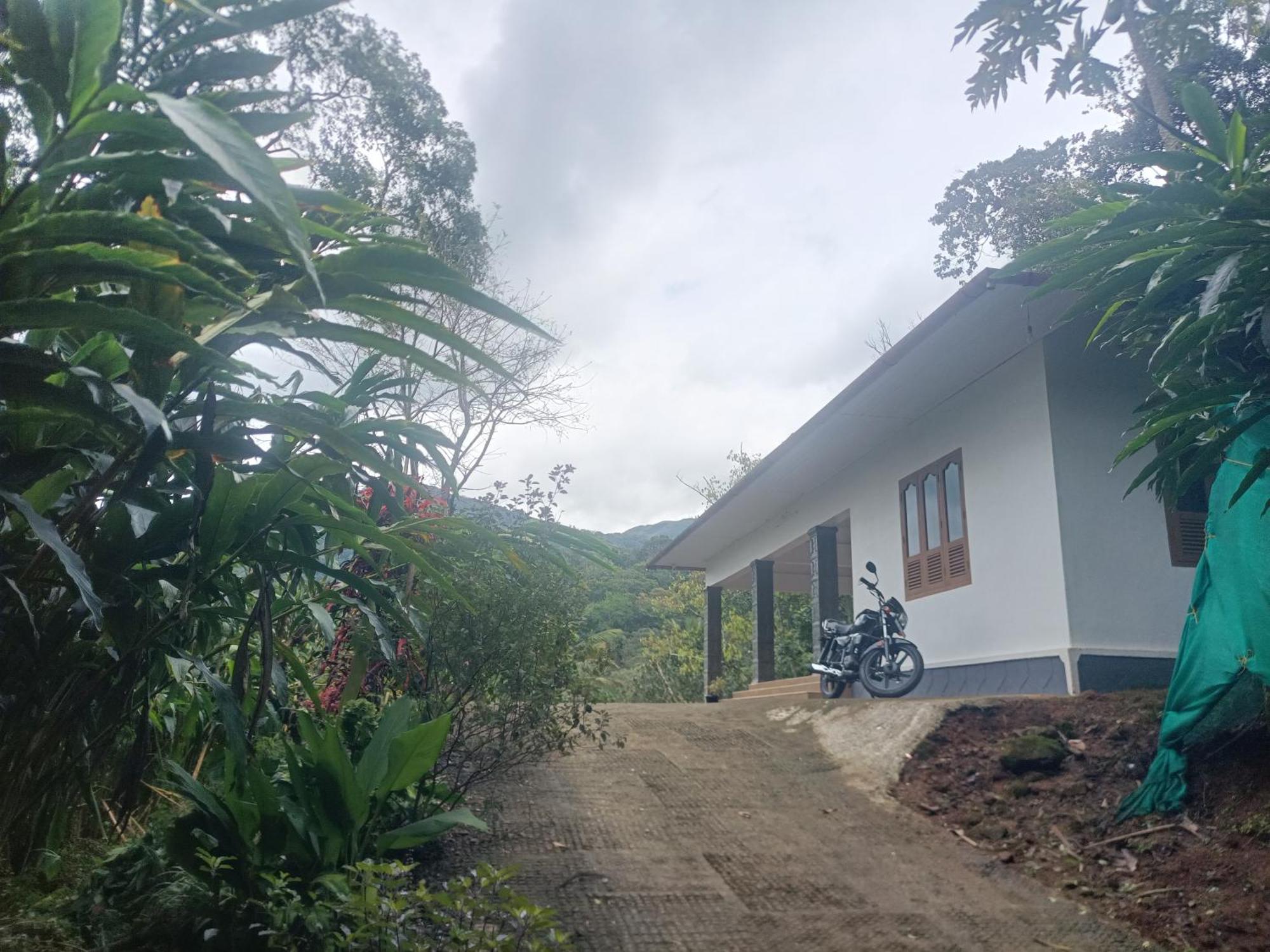 Anivilla Holiday Home Kunjithanny Anachal 外观 照片
