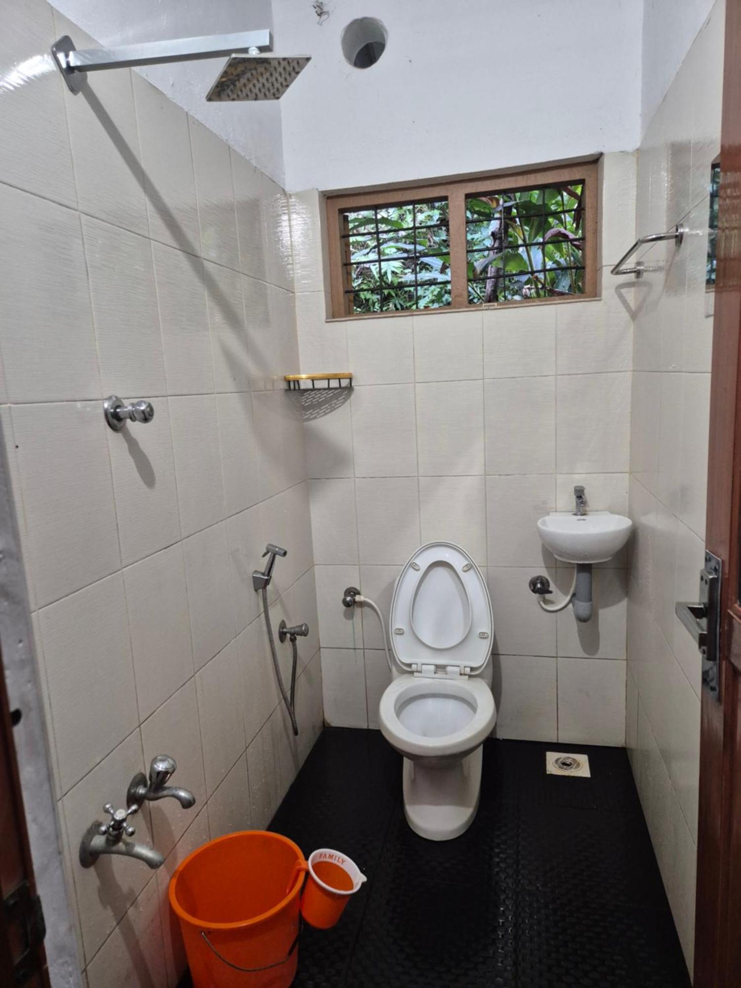 Anivilla Holiday Home Kunjithanny Anachal 外观 照片